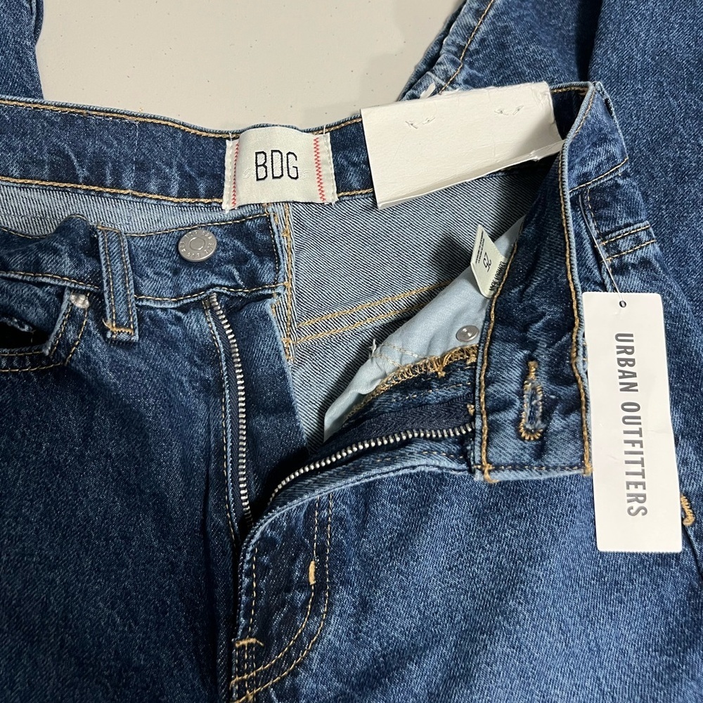 š Urban Outfitters BDG High Waisted Distressed Cowboy Jeans - Picture 3 of 11